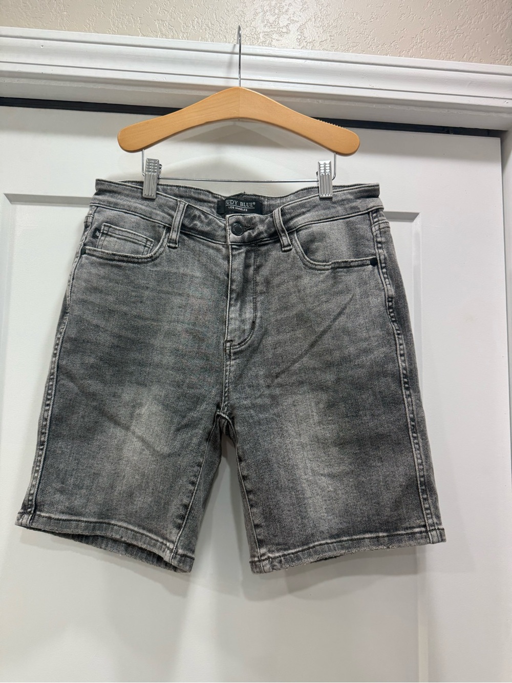 Boutique Judy Blue Washed Gray/black Denim Shorts